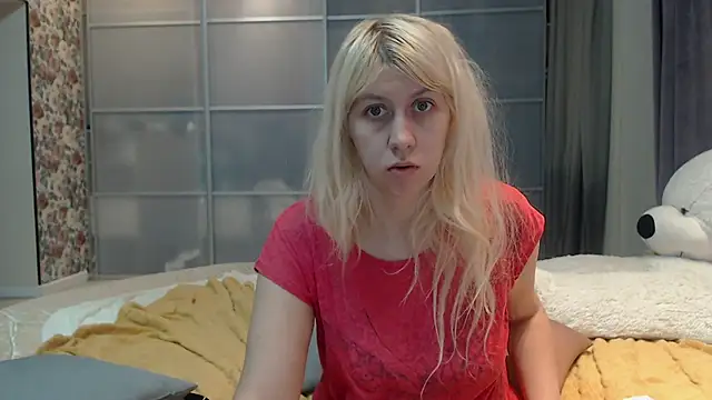 KyliePag online show from 01.12.26