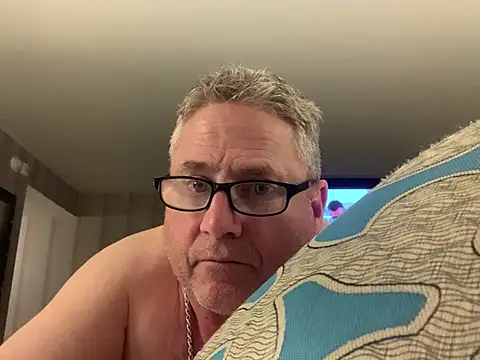 iwantutocum1X online show from 05.31.26