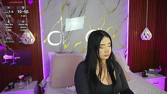 haylie  online show from 12.14.24