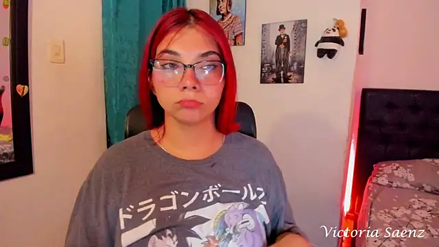 victoriaasaenz  online show from 02.02.25