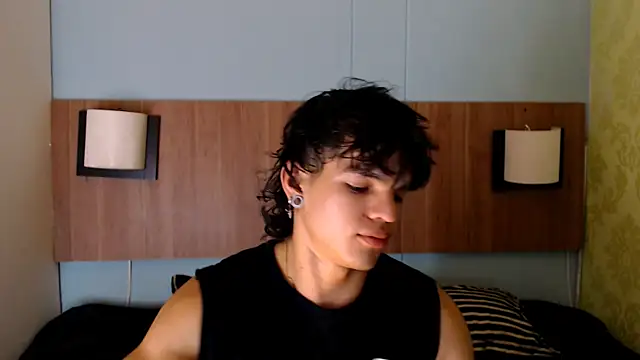 AlbertBernal69 online show from 02.22.25