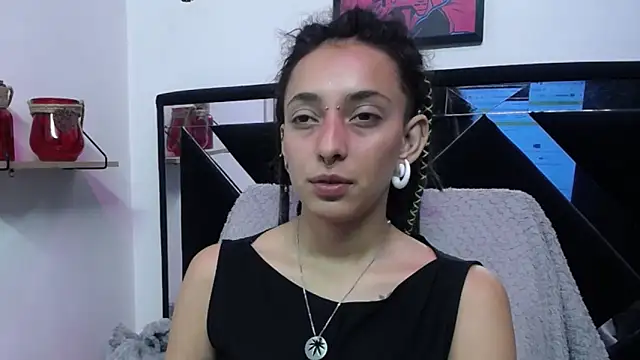 Snapshot of ORIANNA_BODMOD chatting on 12.14.24 ORIANNA BODMOD online show from 12.14.24