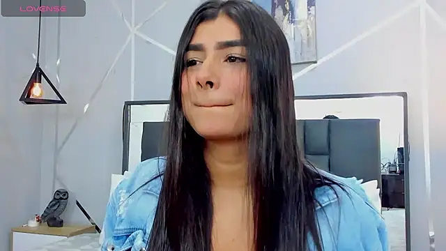 ZiaCalifa online show from 03.06.25