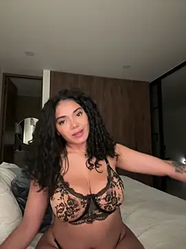 Snapshot of Mariecurl chatting on 02.06.25 Mariecurl online show from 02.06.25