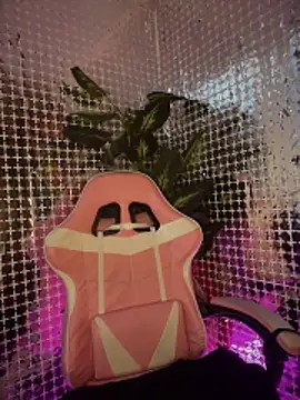 Insane Issa online show from 01.07.25