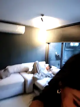 Insane Issa online show from 09.21.25