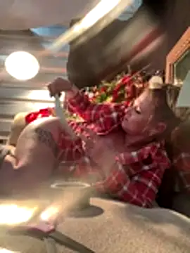 Snapshot of SummerBlueMoon chatting on 12.14.25 SummerBlueMoon online show from 12.14.25