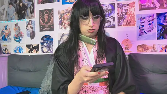 snowblack  online show from 09.25.25