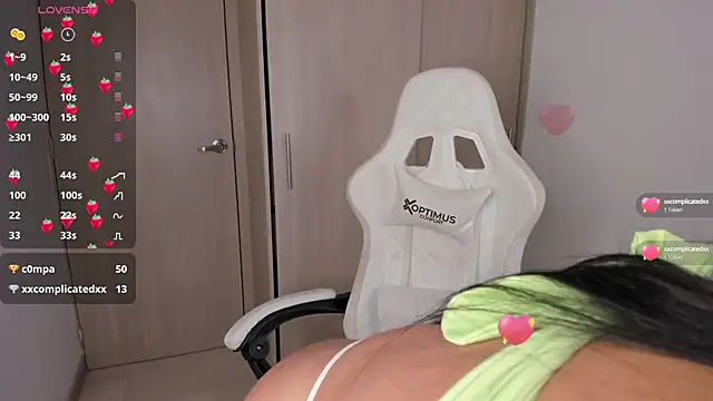 Snapshot of Channel-kox chatting on 02.08.25 Channel-kox online show from 02.08.25