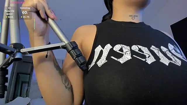 LunaBaker-1 online show from 02.11.25