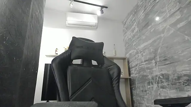 LunaBaker-1 online show from 10.08.25