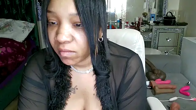 YasmineMinaj online show from 01.23.25