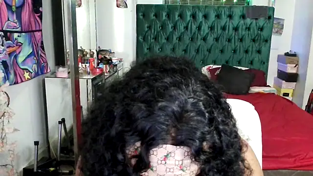 YasmineMinaj online show from 09.18.25