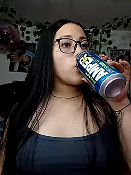 Snapshot of persefone_core chatting on 03.11.25 persefone core online show from 03.11.25