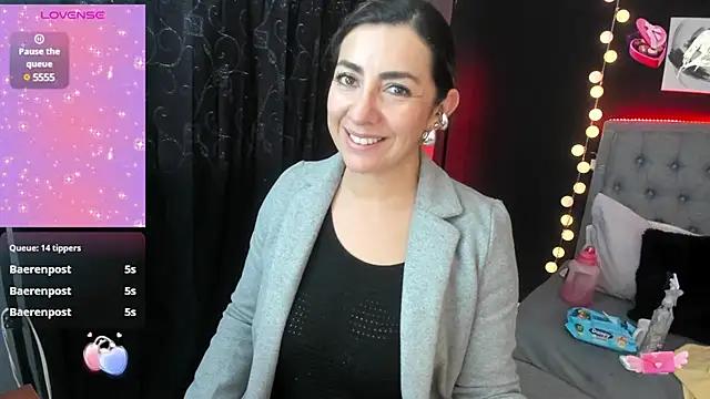 Isabella lt online show from 02.14.25