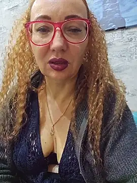 Snapshot of LybovNTV chatting on 11.08.25 LybovNTV online show from 11.08.25