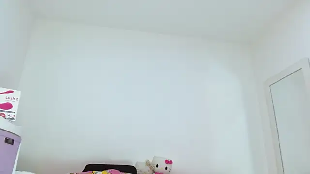 Snapshot of sashacreamy_ chatting on 10.16.25 sashacreamy online show from 10.16.25