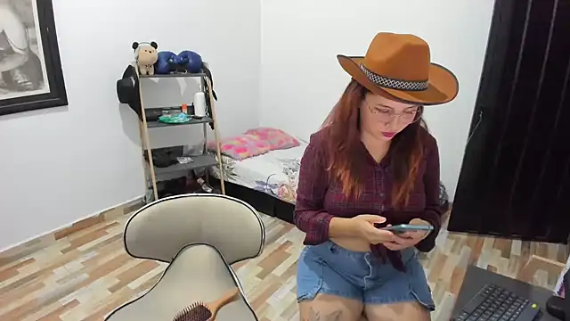  girls on fire  online show from 01.30.25