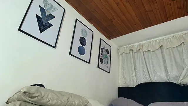 sam her online show from 10.22.25