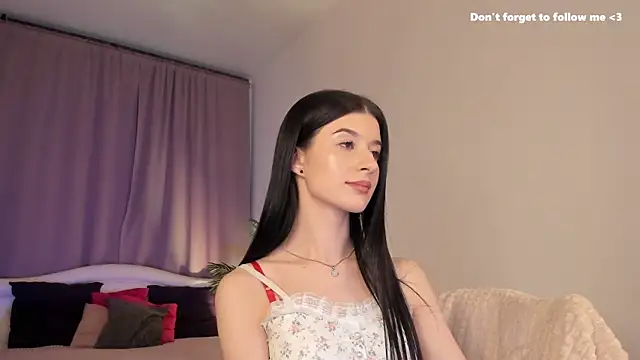 LauraCoy online show from 01.15.25