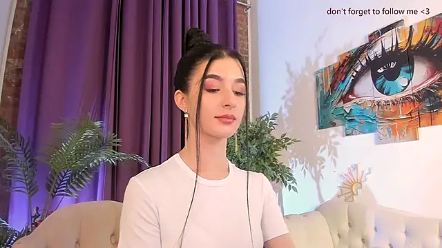 Snapshot of LauraCoy chatting on 06.03.26 LauraCoy online show from 06.03.26