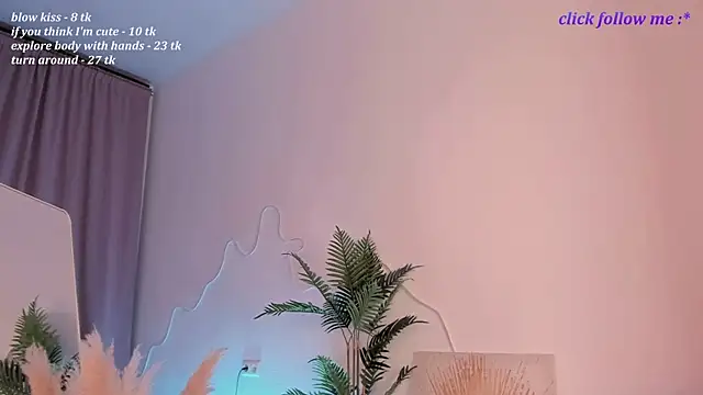LauraCoy online show from 08.05.26
