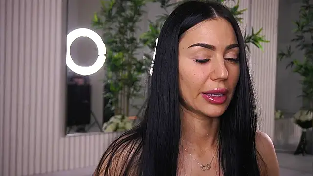 Abbela White online show from 03.06.25