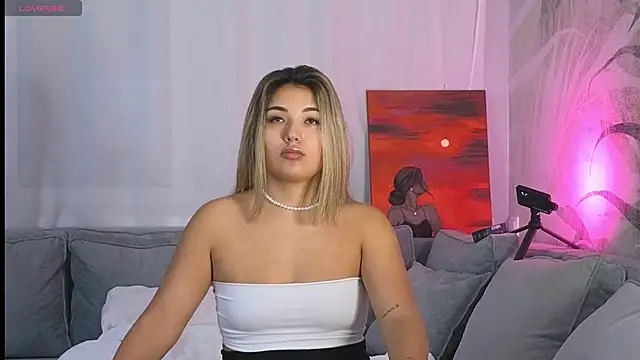 lily  foster online show from 12.13.24