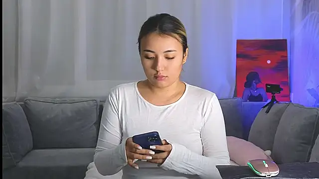 lily  foster online show from 02.12.25