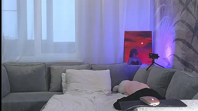 lily  foster online show from 02.14.25