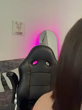 Megan lu2 online show from 12.17.25