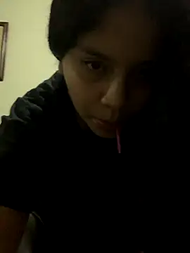 moncerrat luna online show from 11.04.25