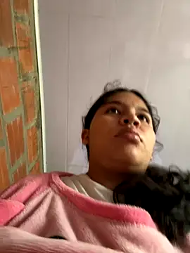 moncerrat luna online show from 11.17.25