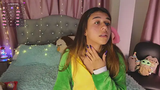 Emiily Scott1 online show from 01.24.25