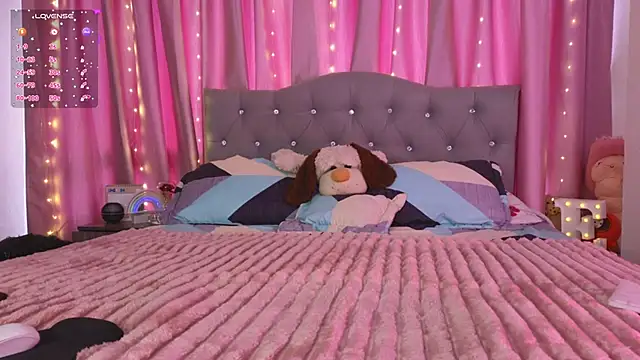 Emiily Scott1 online show from 03.10.25