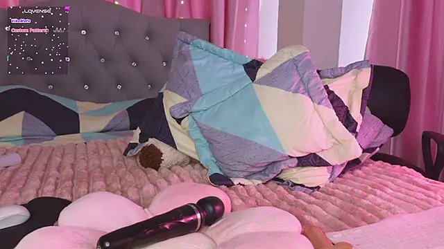 Emiily Scott1 online show from 03.12.25