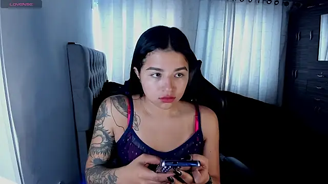 aliice walker  online show from 02.03.26