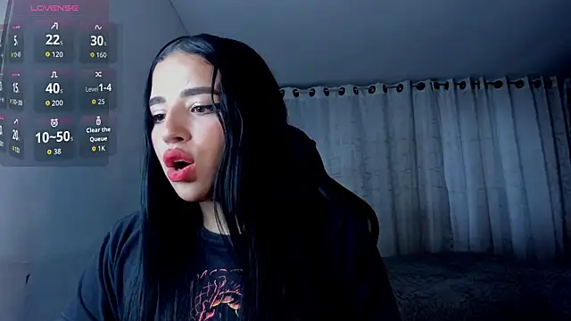aliice walker  online show from 06.05.26