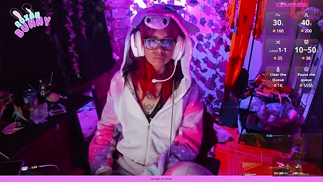 Roxanbunny1 online show from 02.05.25