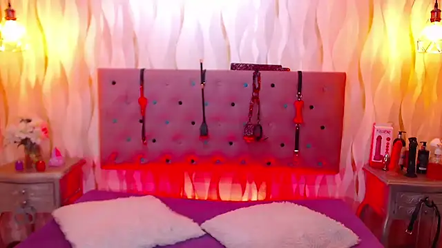 IsabelaLatina online show from 01.06.26