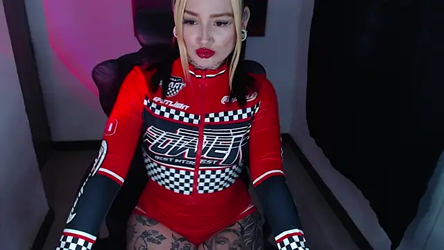 Snapshot of Anaii_Gomez chatting on 01.06.25 Anaii Gomez online show from 01.06.25