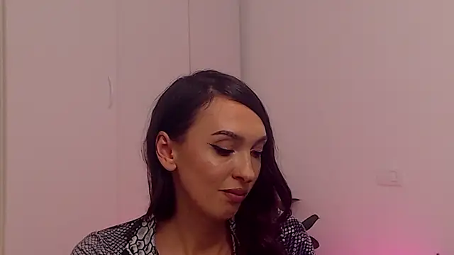 Snapshot of YourSweetSinn chatting on 03.03.25 YourSweetSinn online show from 03.03.25