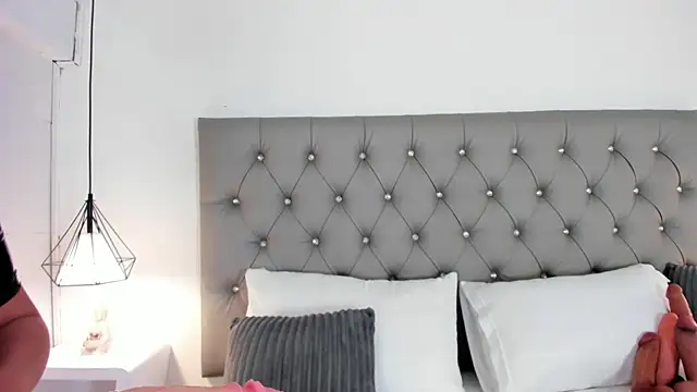 Victoriaxx  online show from 02.15.25