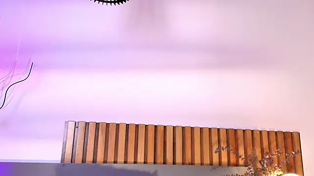 NoraDasilva online show from 09.15.25