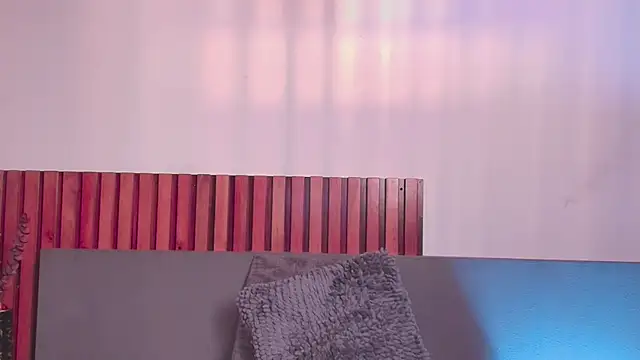 NoraDasilva online show from 12.02.25