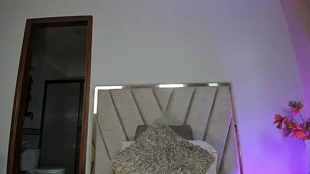 NoraDasilva online show from 03.07.26