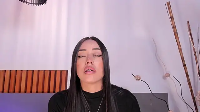 NoraDasilva online show from 03.31.26