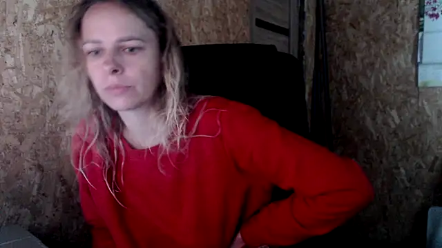 Snapshot of las_sweet chatting on 09.15.25 las sweet online show from 09.15.25