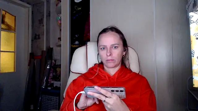 Snapshot of las_sweet chatting on 11.11.25 las sweet online show from 11.11.25