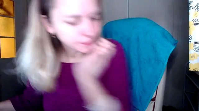 Snapshot of las_sweet chatting on 11.26.25 las sweet online show from 11.26.25